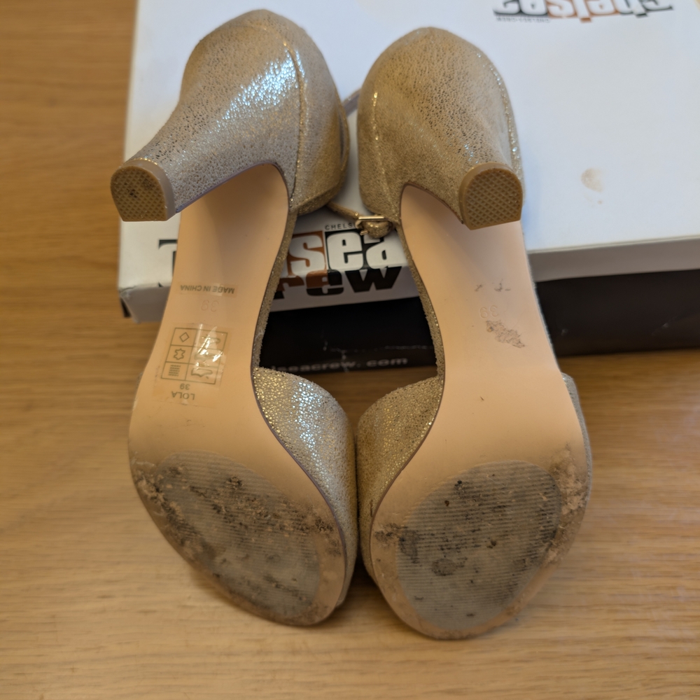 Elegant Gold Women's Heels - Picture 2 of 6
